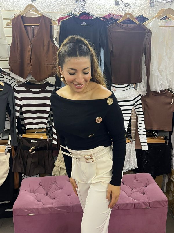 Sweater Cuello Botones